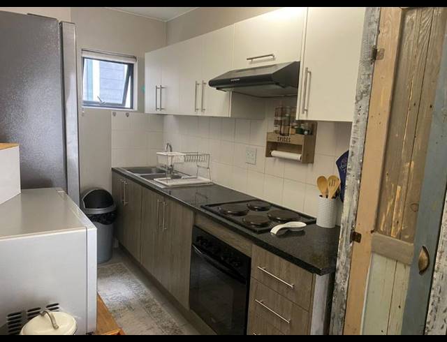 2 BEDROOM PROPERTY TO RENT IN CLUBVIEW